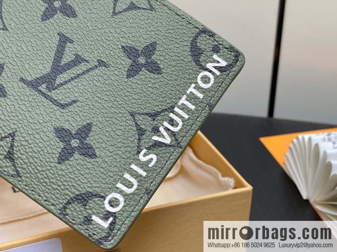 [Original single boutique] M82798 green, silk screen suit wallet series Slender wallet