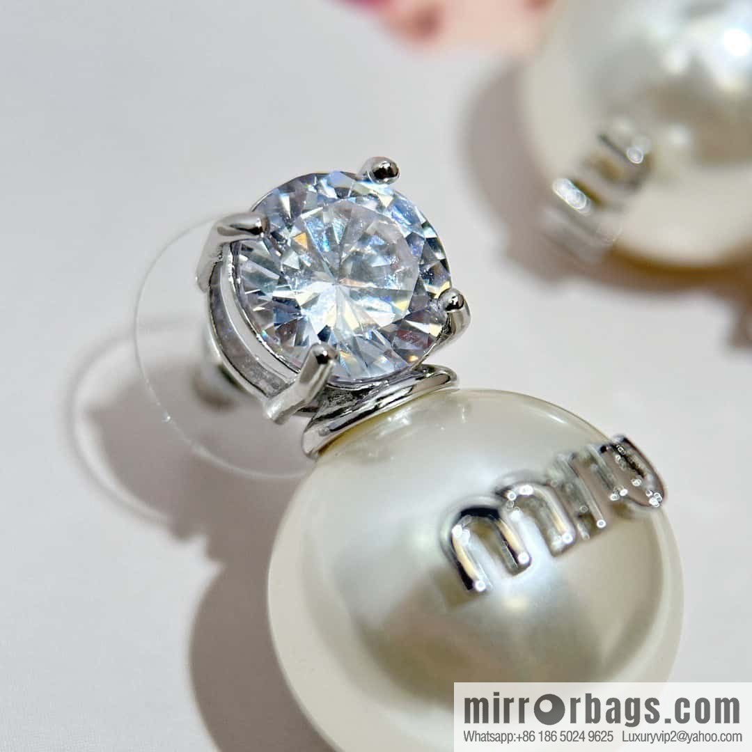 ❗️New ❗️ MIU MIU pearl stud earrings