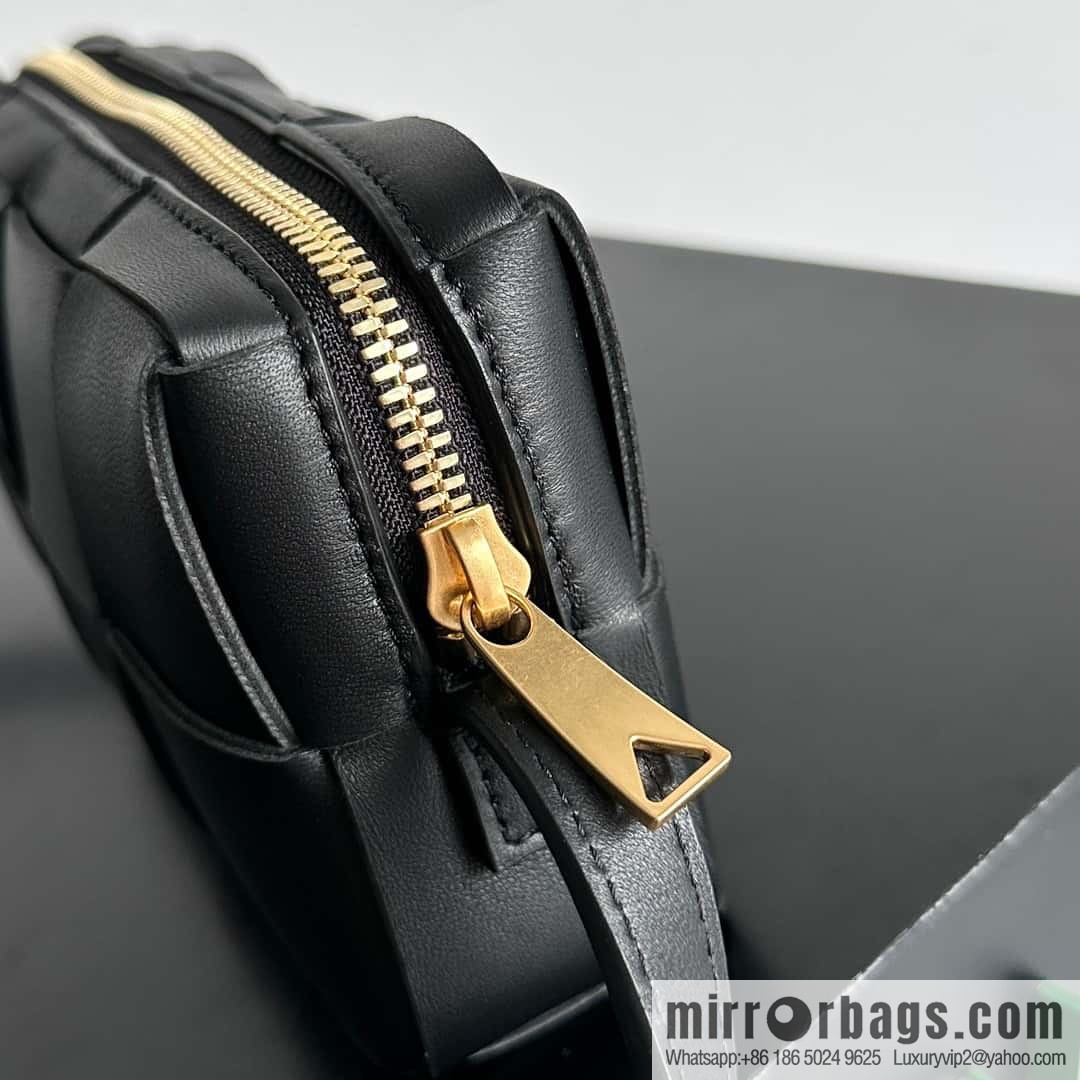 Bv early autumn new Cassette mobile phone bag, messenger bag, model; 755031 black