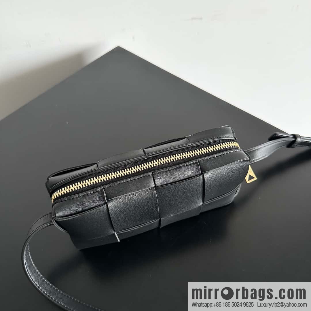 Bv early autumn new Cassette mobile phone bag, messenger bag, model; 755031 black