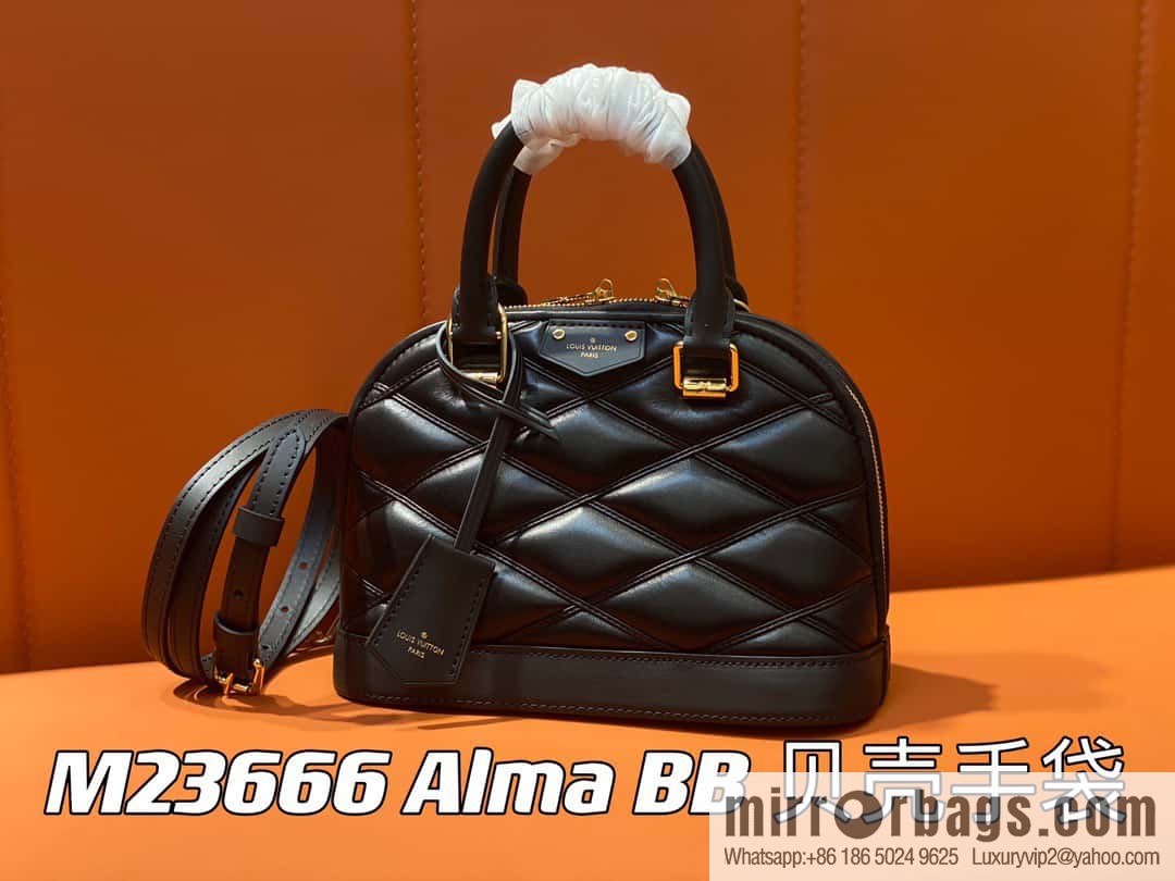 [Original single boutique] M23666 black rhombus, full leather shell bag series Alma BB shell handbag