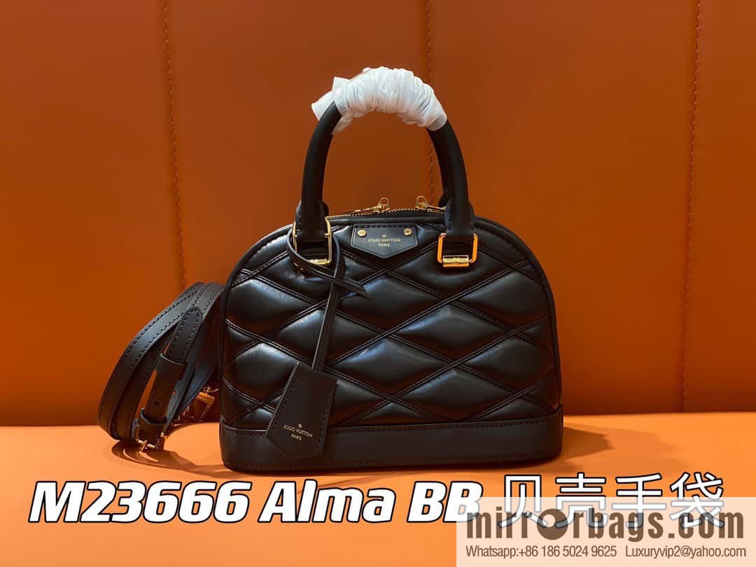 [Original single boutique] M23666 black rhombus, full leather shell bag series Alma BB shell handbag