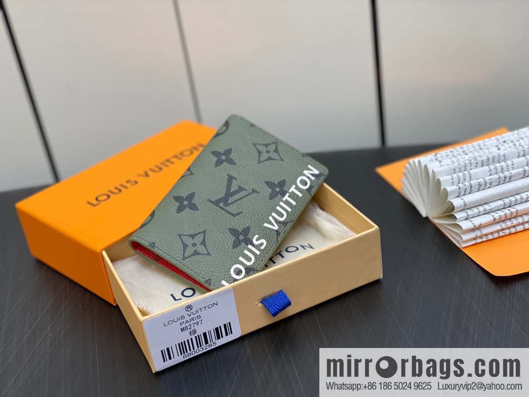 [Original single boutique] M82797 green, silk screen card holder wallet series, pocket wallet