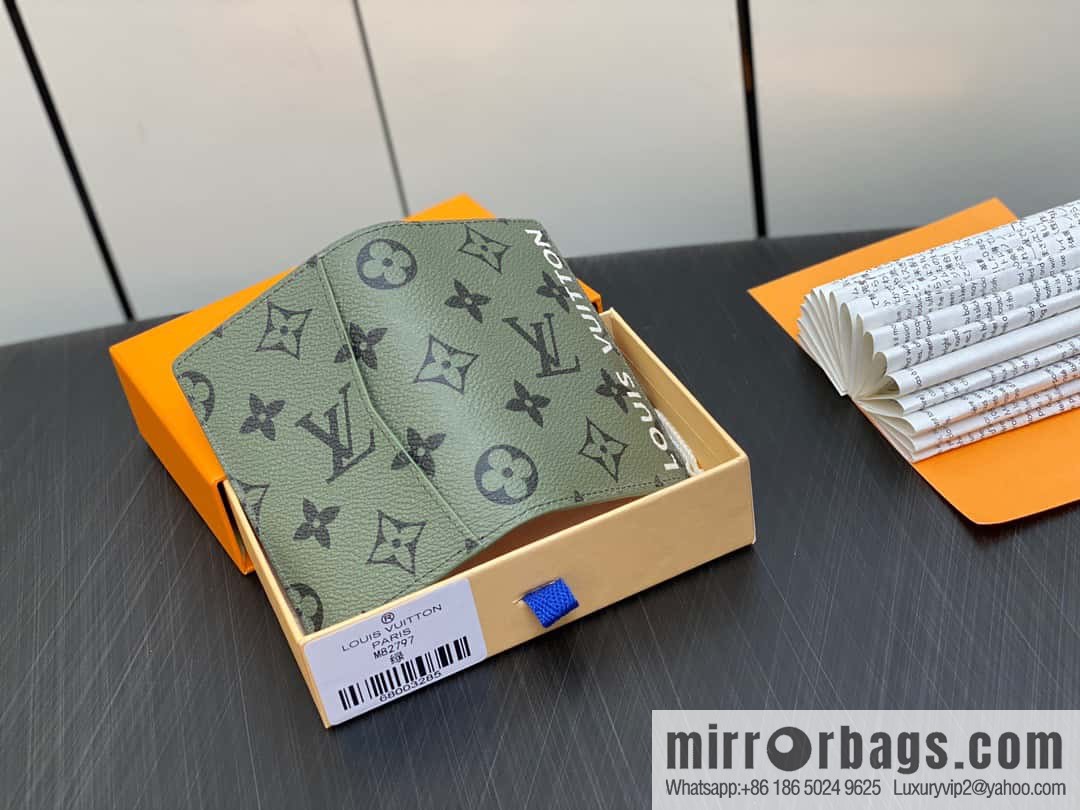 [Original single boutique] M82797 green, silk screen card holder wallet series, pocket wallet