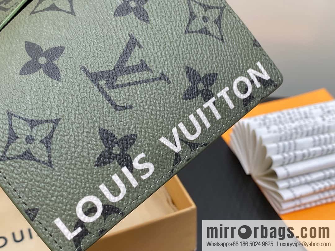 [Original single boutique] M82797 green, silk screen card holder wallet series, pocket wallet