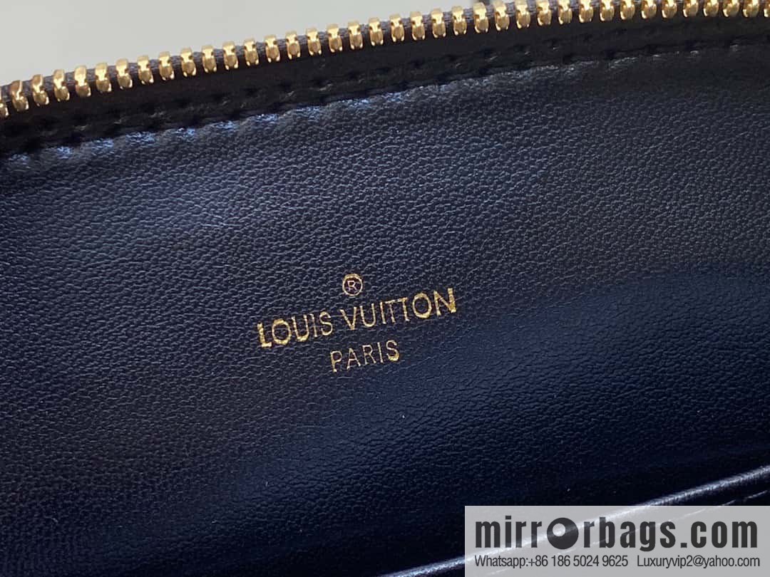 [Original single boutique] M23666 black rhombus, full leather shell bag series Alma BB shell handbag