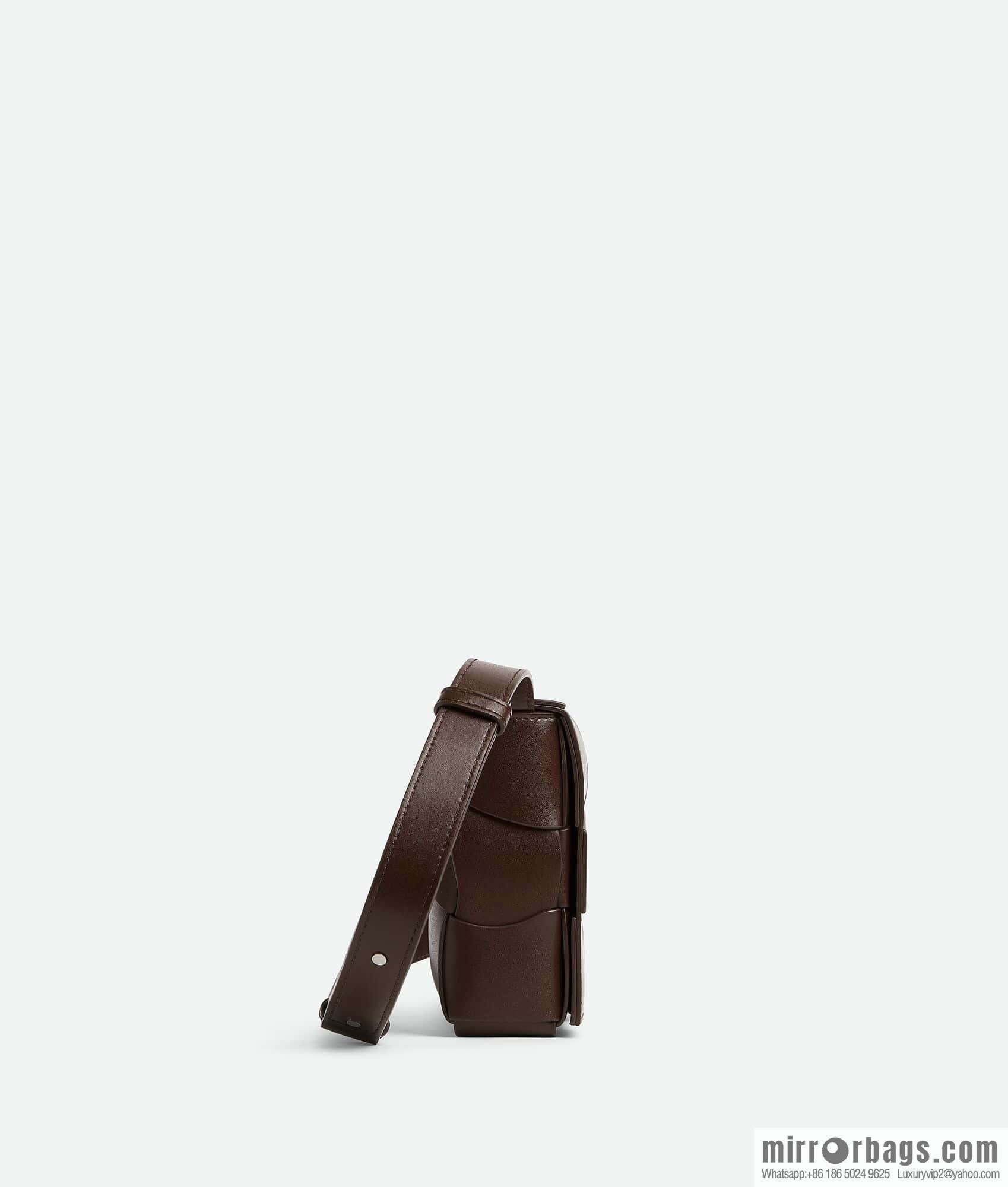 Bv new cassette wavy shape, shoulder backpack model; 755161 brown