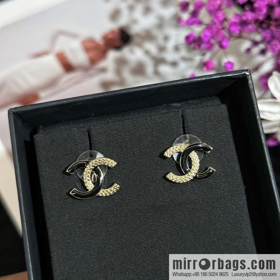 ❗️New ❗️☀️ New ☑️ Chanel C1 semi-black drip earrings ☀️