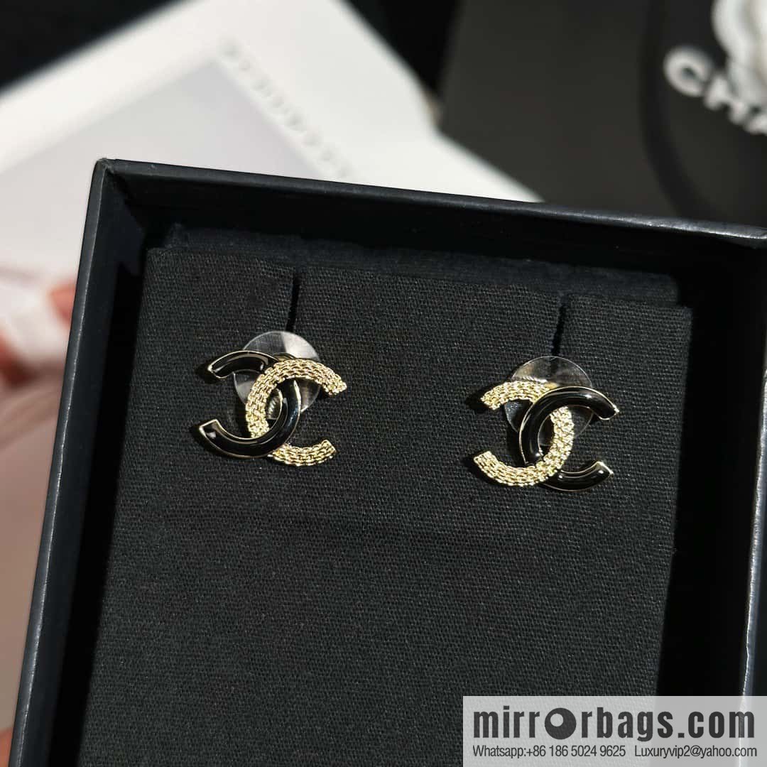 ❗️New ❗️☀️ New ☑️ Chanel C1 semi-black drip earrings ☀️