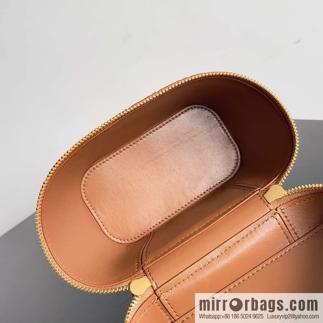 2023 new BV small box Bottega Veneta woven mini pouch model; 743551 small box bag, oak brown