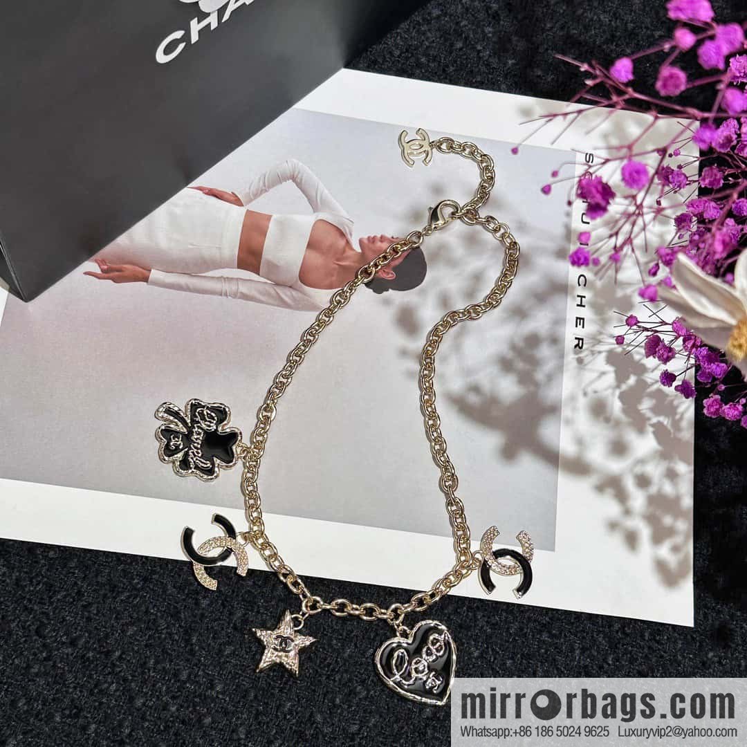 ❗️New ❗️☀️ New ☑️ Chanel Double C Four Leaf Clover Peach Heart Pentagram Oil Drip Necklace ☀️
