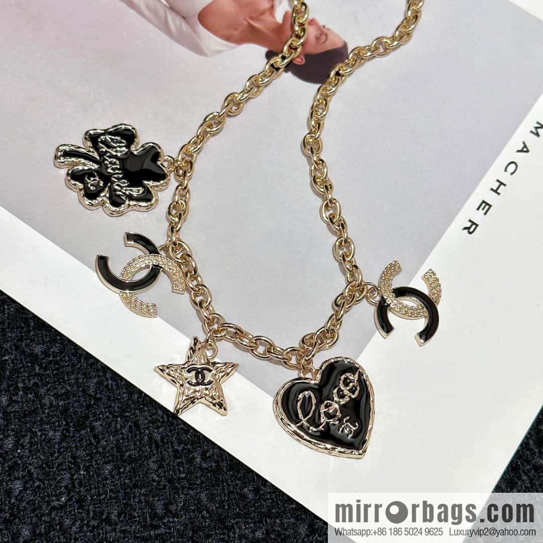 ❗️New ❗️☀️ New ☑️ Chanel Double C Four Leaf Clover Peach Heart Pentagram Oil Drip Necklace ☀️