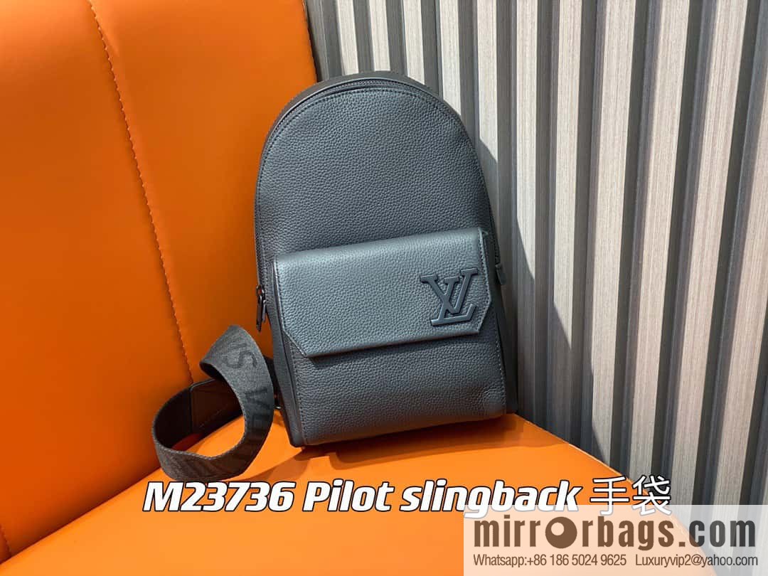 [Original order boutique] M23736 black full leather breast bag series Pilot slingback handbag, pilot sling bag
