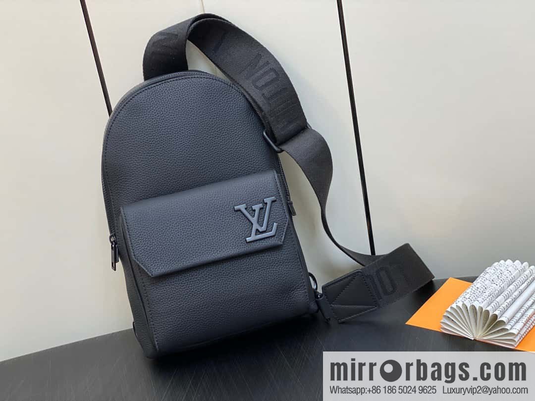 [Original order boutique] M23736 black full leather breast bag series Pilot slingback handbag, pilot sling bag