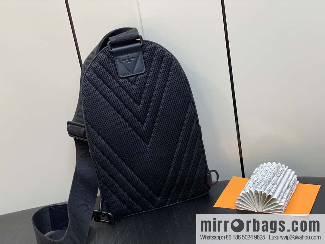 [Original order boutique] M23736 black full leather breast bag series Pilot slingback handbag, pilot sling bag