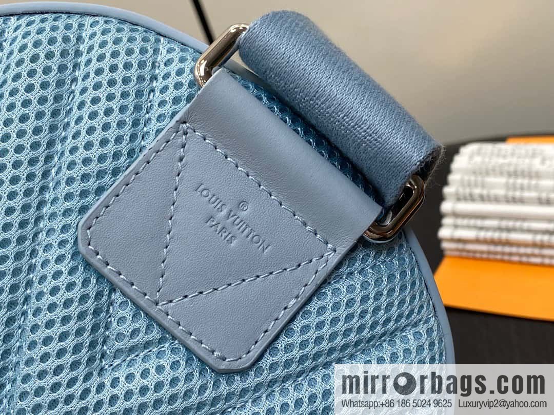 [Original order boutique] M23765 blue, full leather breast bag shoulder bag series, autumn and winter new PILOT shoulder bag