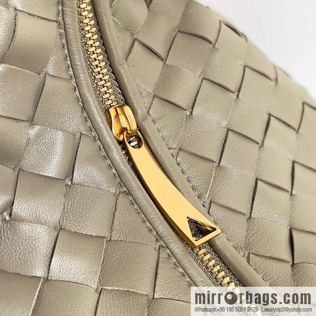 Bv2022 new product, medium Jodie braided knotted round hobo bag, model number: 690225 taupe.