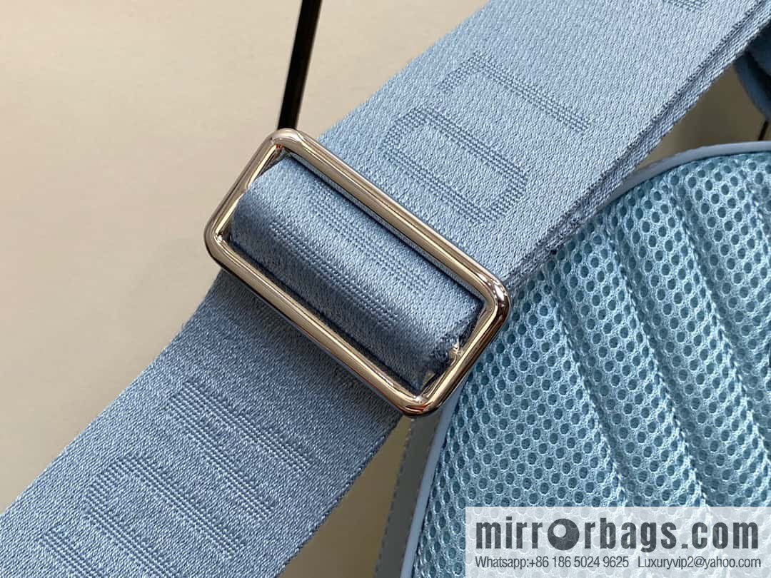 [Original order boutique] M23765 blue, full leather breast bag shoulder bag series, autumn and winter new PILOT shoulder bag