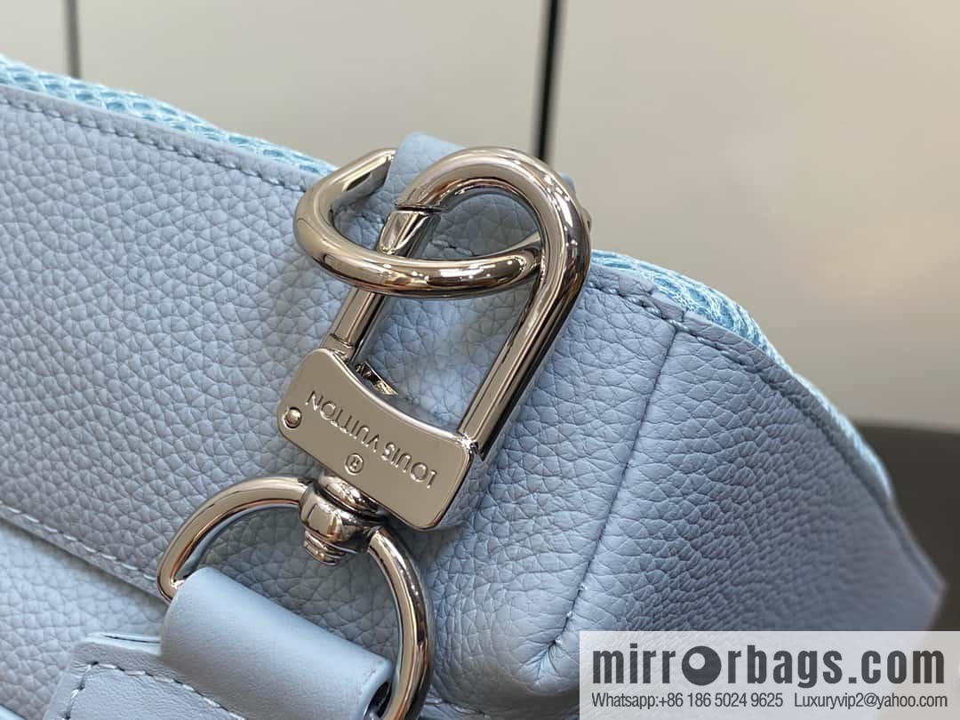 [Original order boutique] M23765 blue, full leather breast bag shoulder bag series, autumn and winter new PILOT shoulder bag