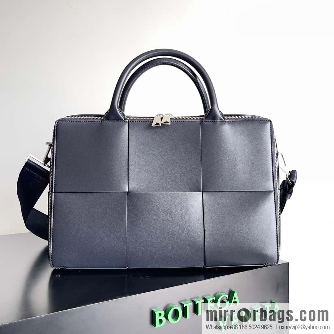 Bottega Veneta Large Woven Men's Briefcases Model 680120 Royal Blue