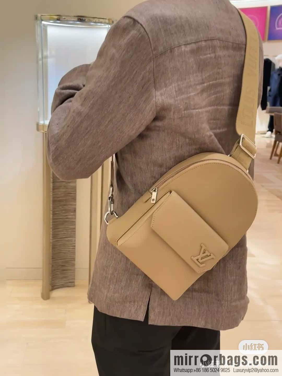 [Original order boutique] M23765 blue, full leather breast bag shoulder bag series, autumn and winter new PILOT shoulder bag