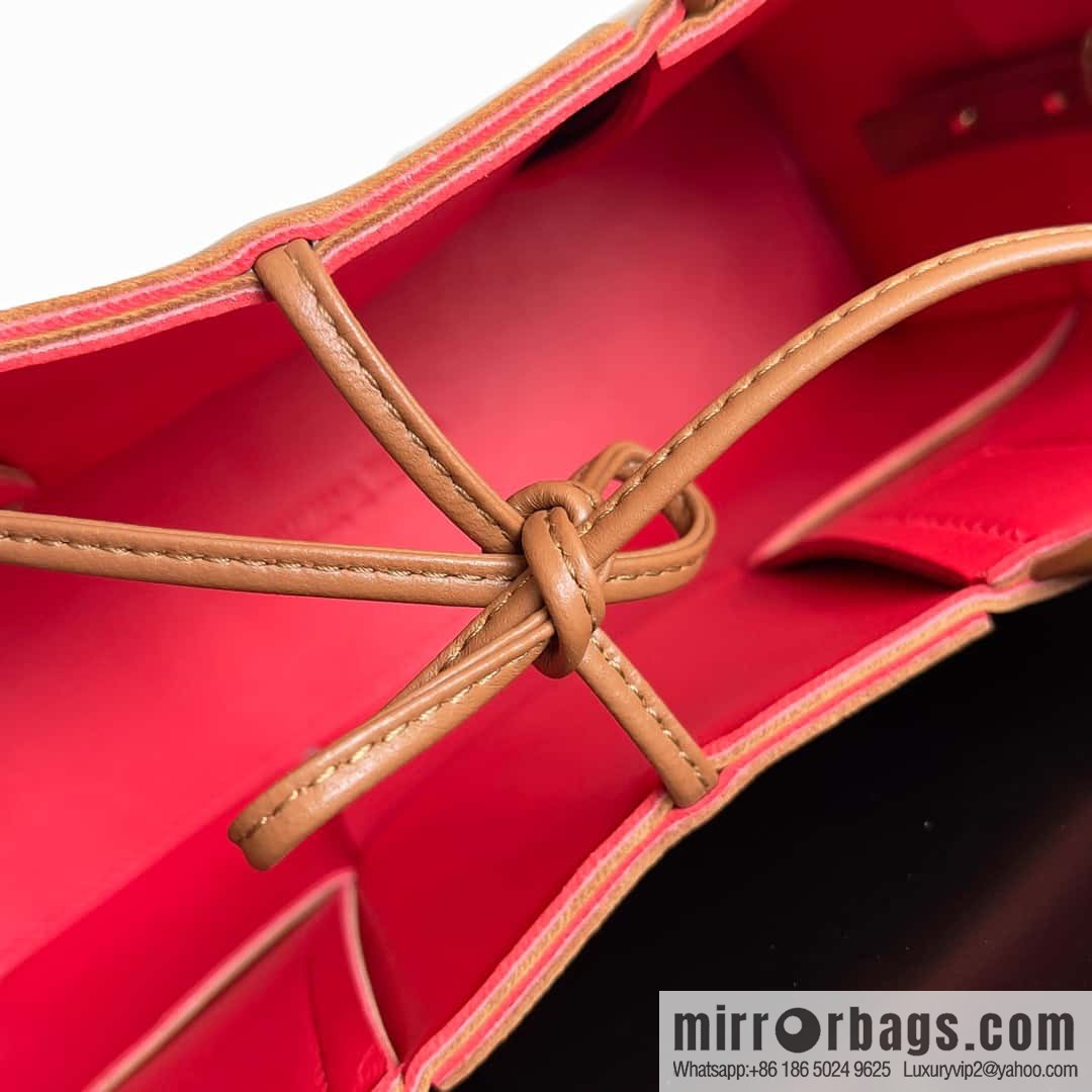 BV mini Tote bag 25cm light brown and red, model 709337.