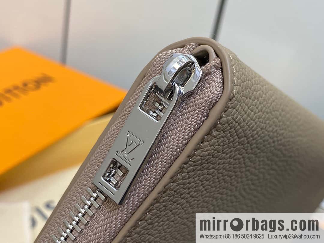 [Original single boutique] M81810 apricot, full leather, single zipper wallet series Zippy Aer zipper wallet m81767 81743 LV Aerogram leather (fabric) zipper wallet