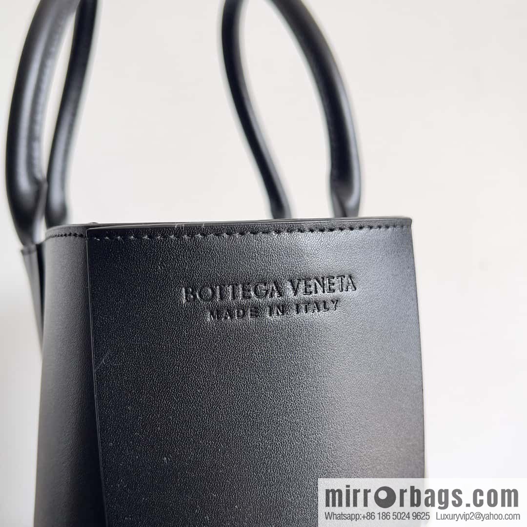 38Cm small four grid B home 2023 early spring new Arco Tote clutch bag model; 729244 Intreccio woven leather (fabric) tote handbag