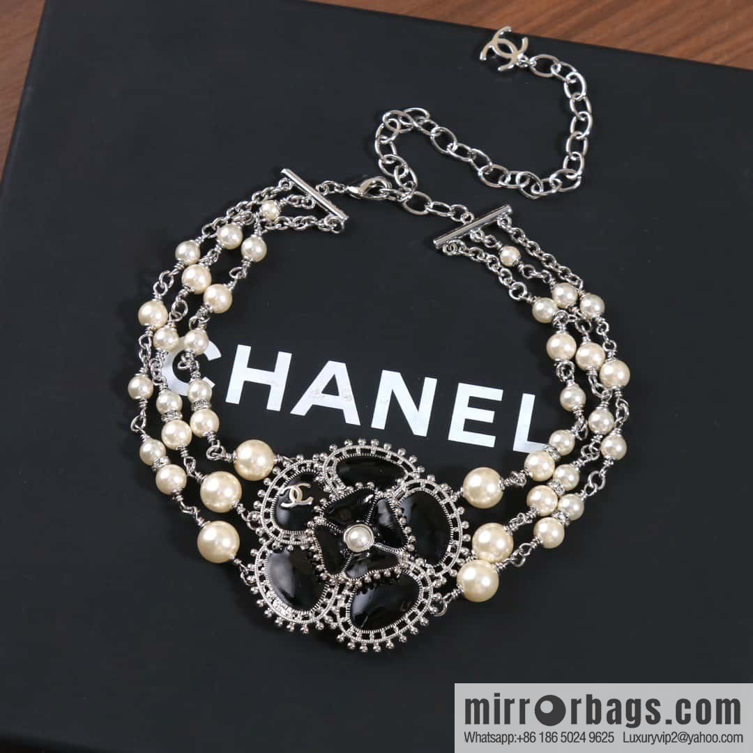 ☀️New ☑️ Chanel Double C Pink Black Camellia Pearl Necklace ☀️