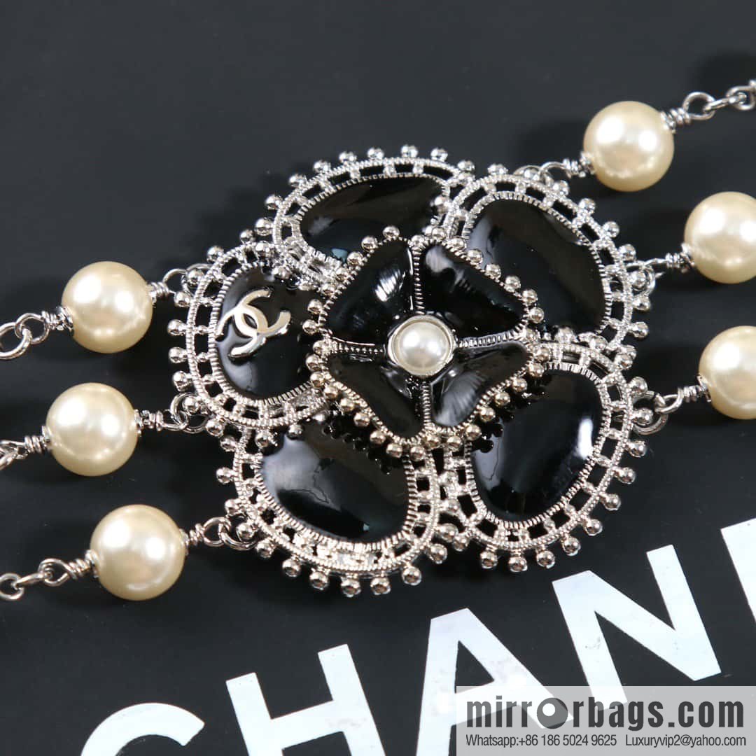 ☀️New ☑️ Chanel Double C Pink Black Camellia Pearl Necklace ☀️