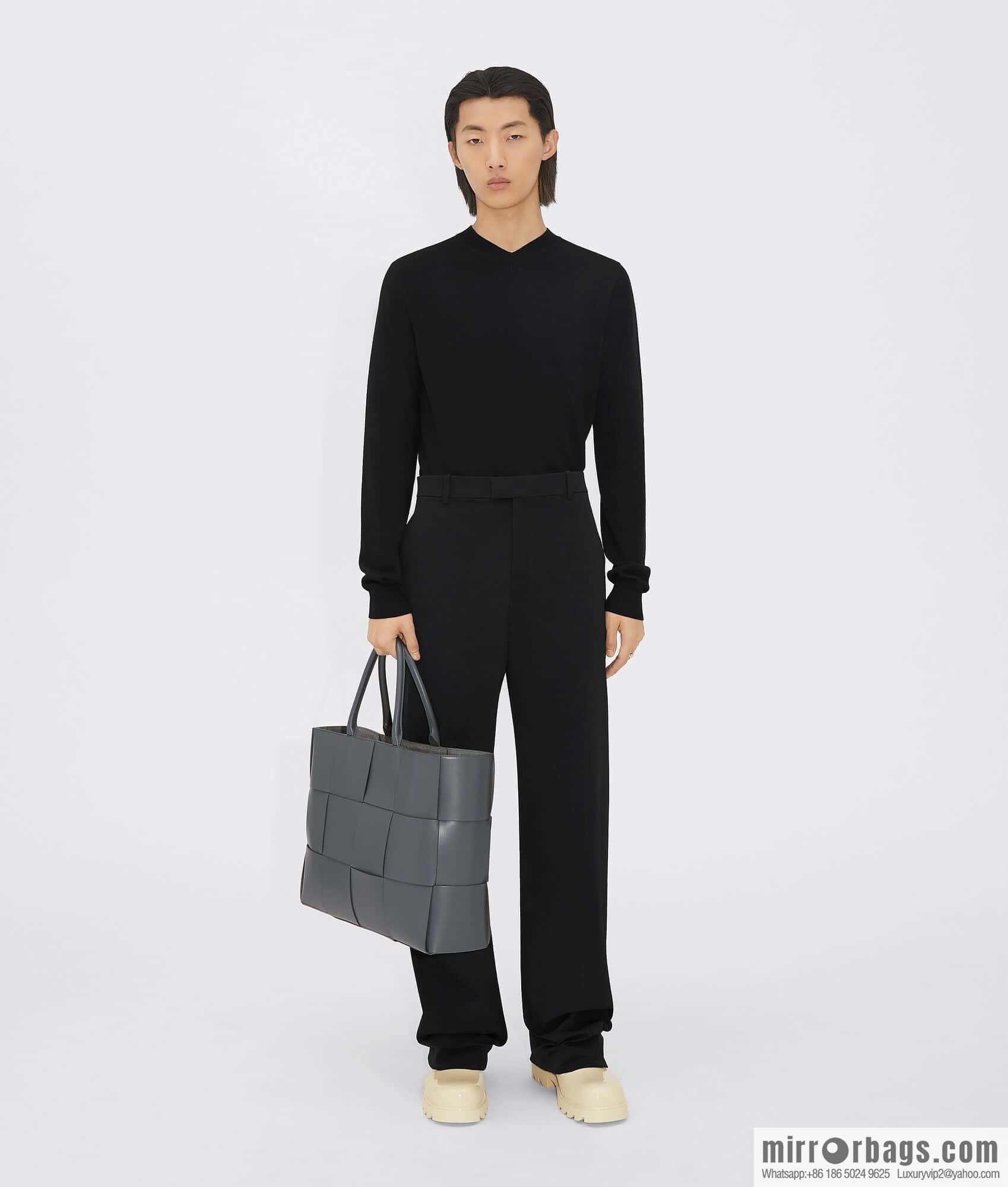 38Cm small four grid B home 2023 early spring new Arco Tote clutch bag model; 729244 Intreccio woven leather (fabric) tote handbag