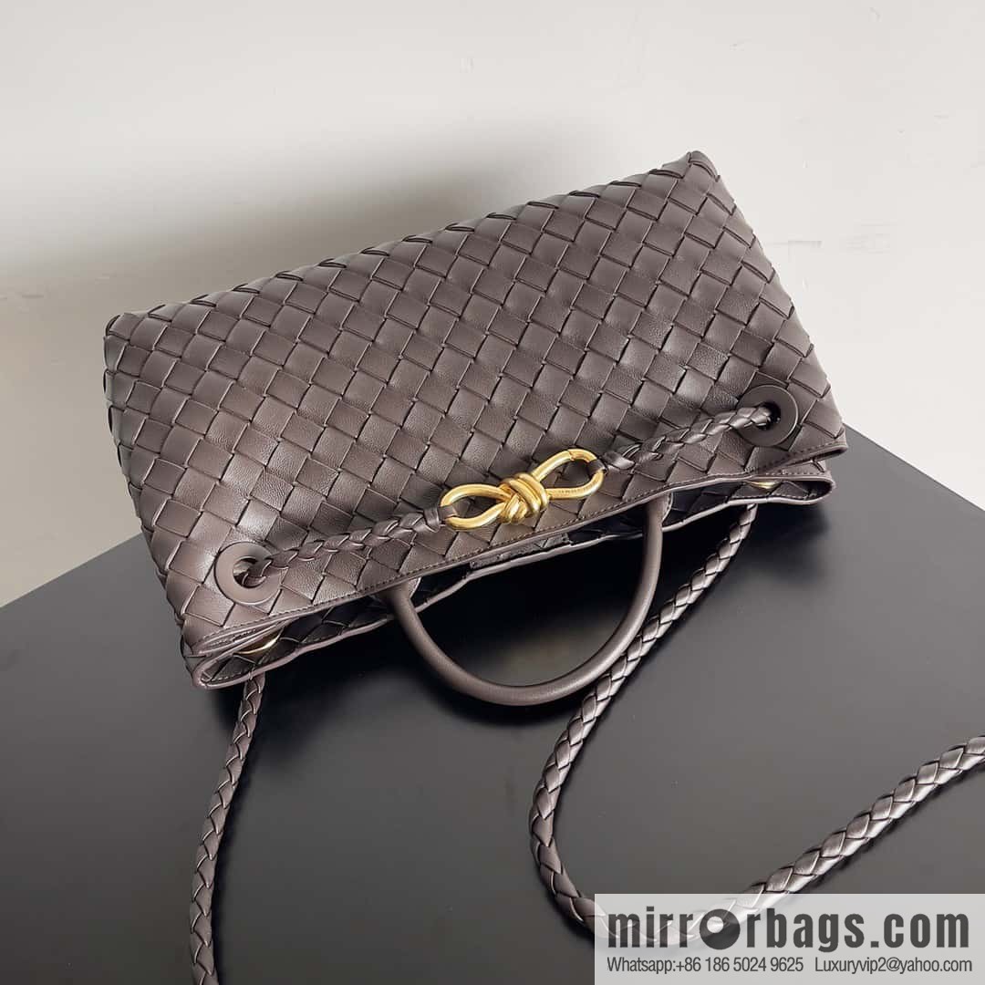 Bottega Veneta's new horizontal Andiamond handbag, model number: 754990 chocolate
