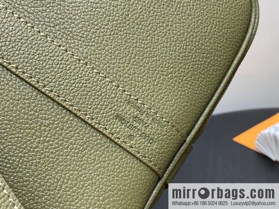 [Original order boutique] M46671 grass green, full leather embossed silk screen printing travel bag series Keepall Bandoulière 45 travel bag M46670 M46671