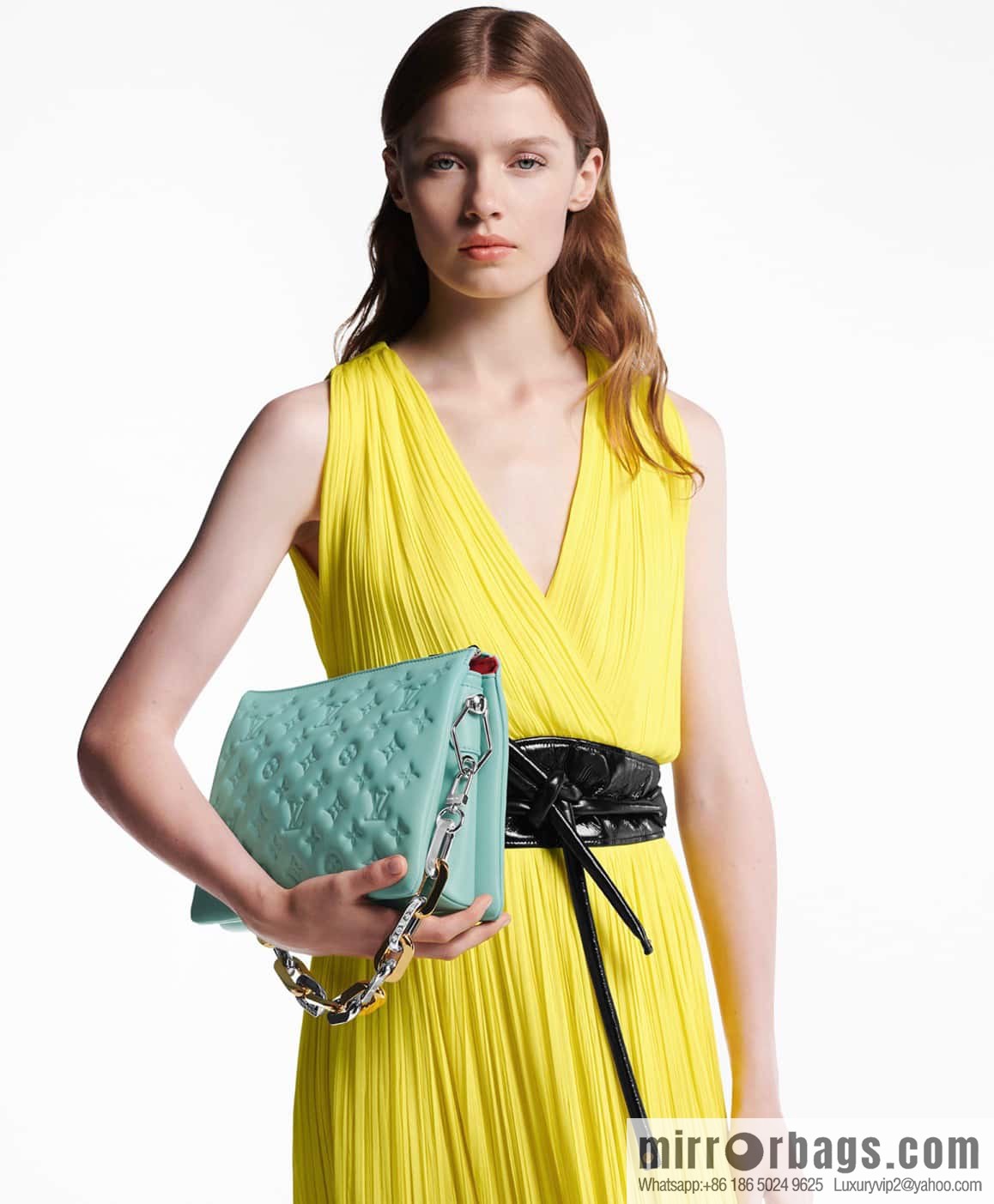 [Original order boutique] M22394 blue-green, full leather chain bag series, this Coussin small handbag.