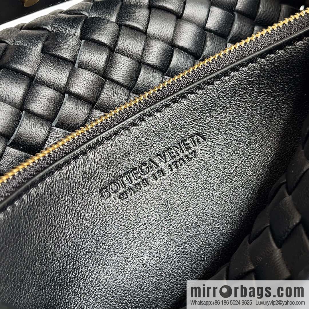 BV autumn and winter new model, Faye Wong same style, classic small weaving pure hand-woven COBBLE shoulder backpack model number: 709418 black