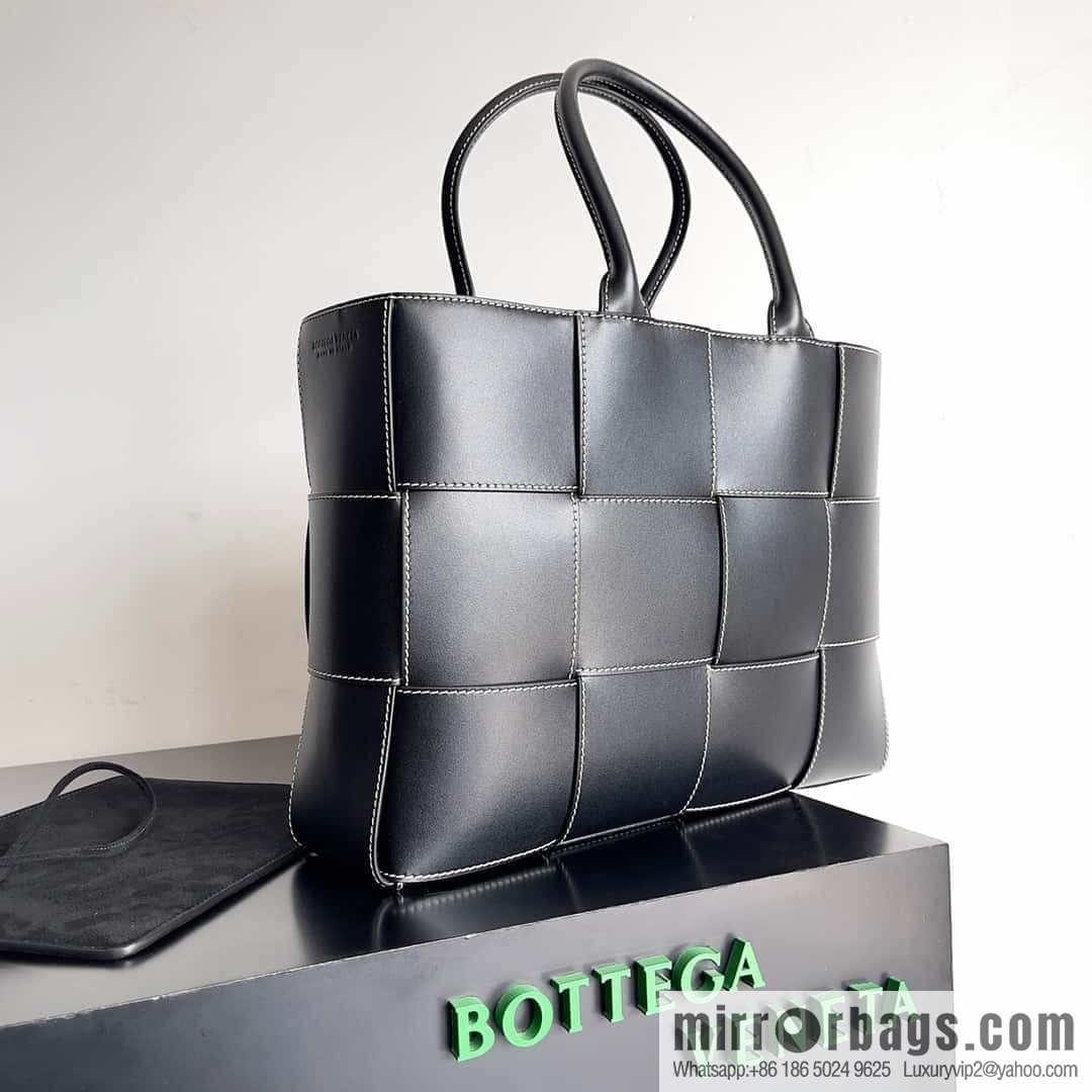 BV tote bag (small four compartments) BV new medium Arco Tote tote bag, model; 756682