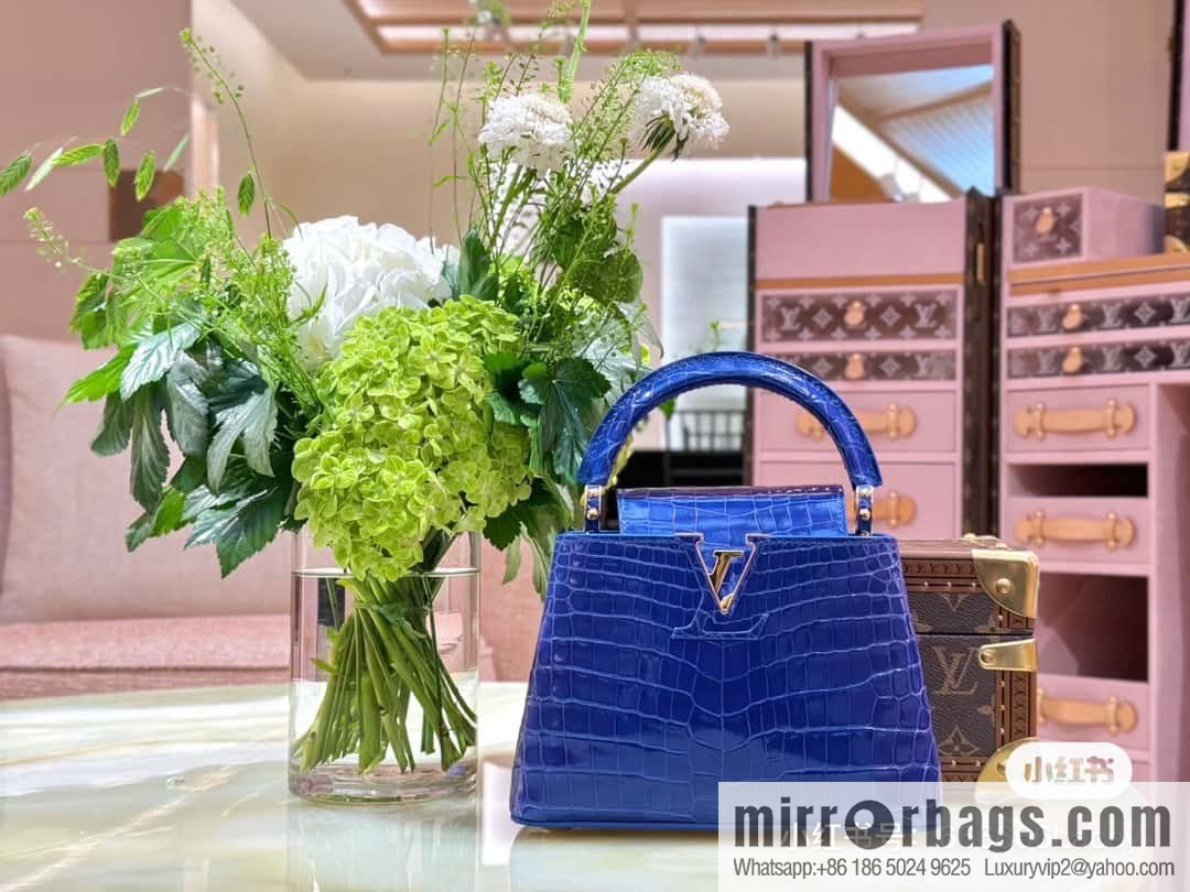 [Original order boutique] M48865 blue, crocodile pattern full leather cap that English series Capucines mini handbag