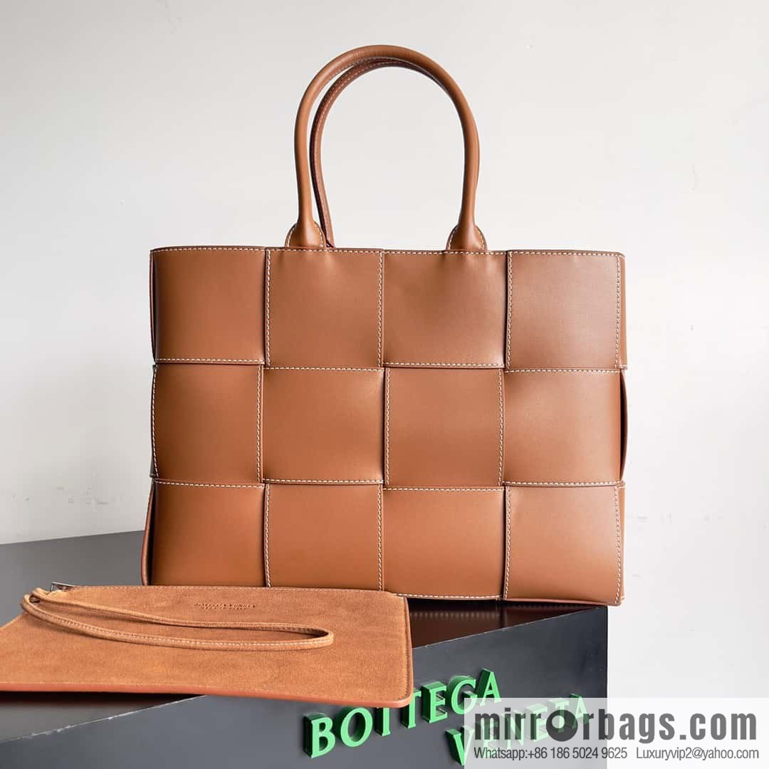 BV tote bag (small four compartments) BV new medium Arco Tote tote bag, model; 756682