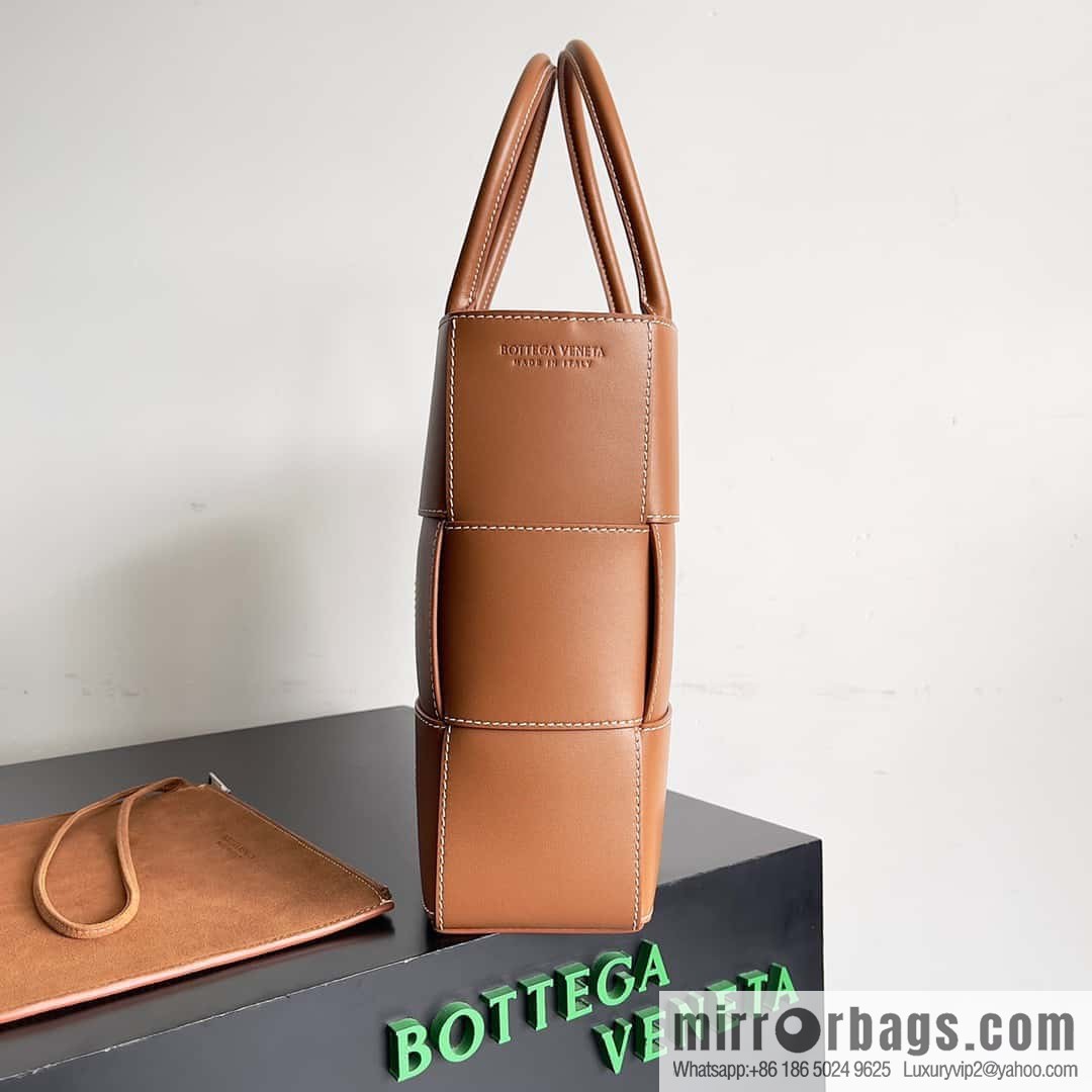 BV tote bag (small four compartments) BV new medium Arco Tote tote bag, model; 756682