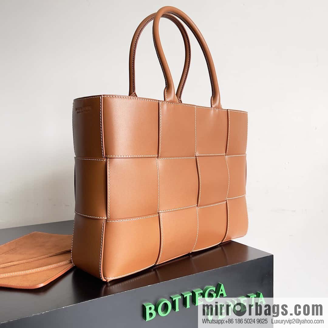 BV tote bag (small four compartments) BV new medium Arco Tote tote bag, model; 756682