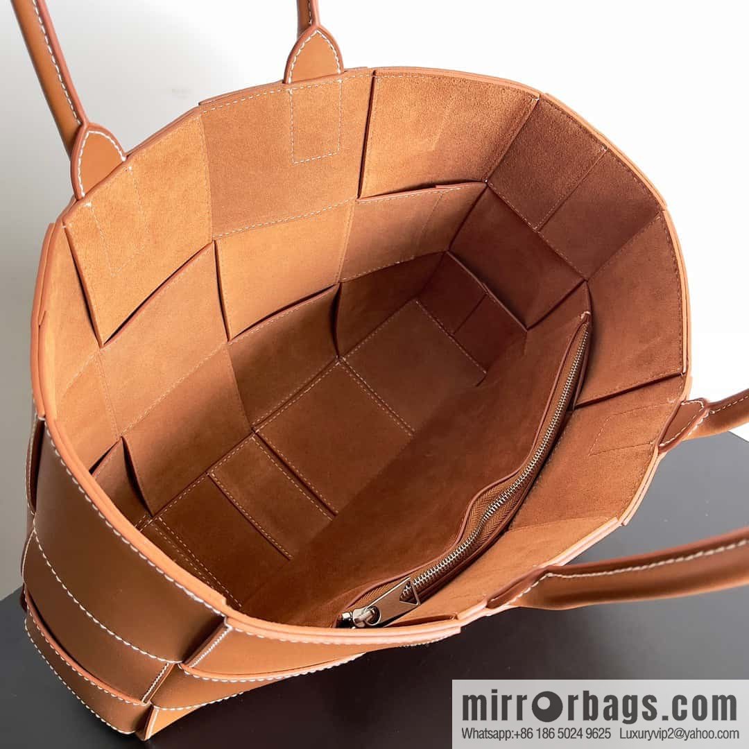 BV tote bag (small four compartments) BV new medium Arco Tote tote bag, model; 756682