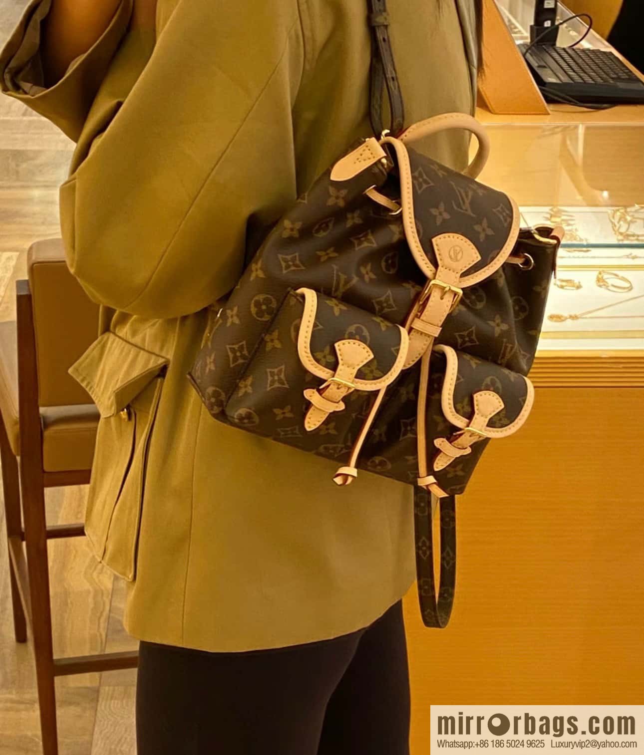 [Original single boutique] M46932 monogram backpack series Excursion small backpack