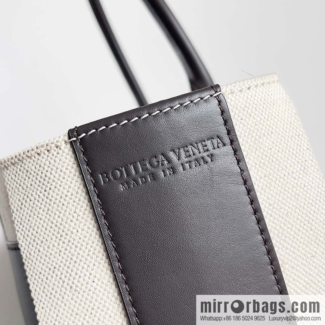 B home BOTTEGA VENETA canvas bag panda color matching tote bag, model; 755219