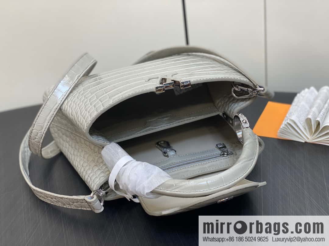 [Original order boutique] M48865 gray, crocodile pattern full leather cap that English series Capucines BB handbag
