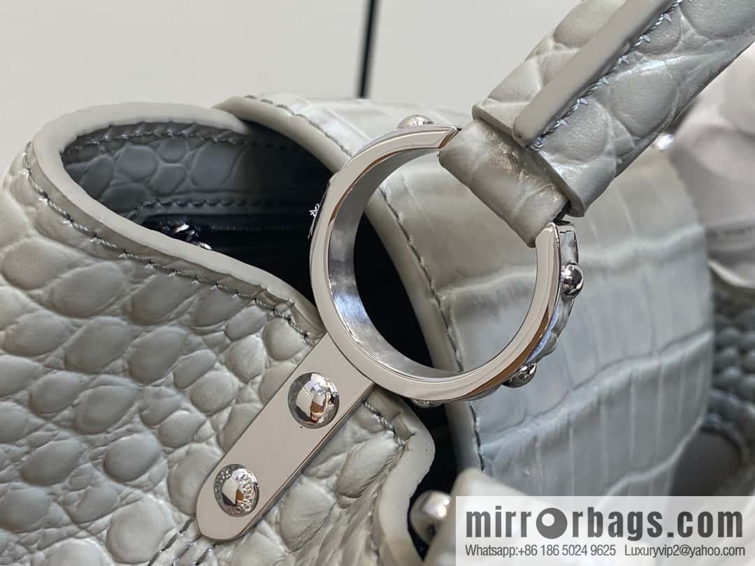 [Original order boutique] M48865 gray, crocodile pattern full leather cap that English series Capucines BB handbag