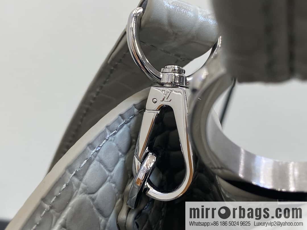 [Original order boutique] M48865 gray, crocodile pattern full leather cap that English series Capucines BB handbag