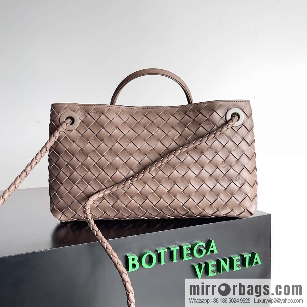 Bottega Veneta new horizontal Andiamond handbag, model number: 754990