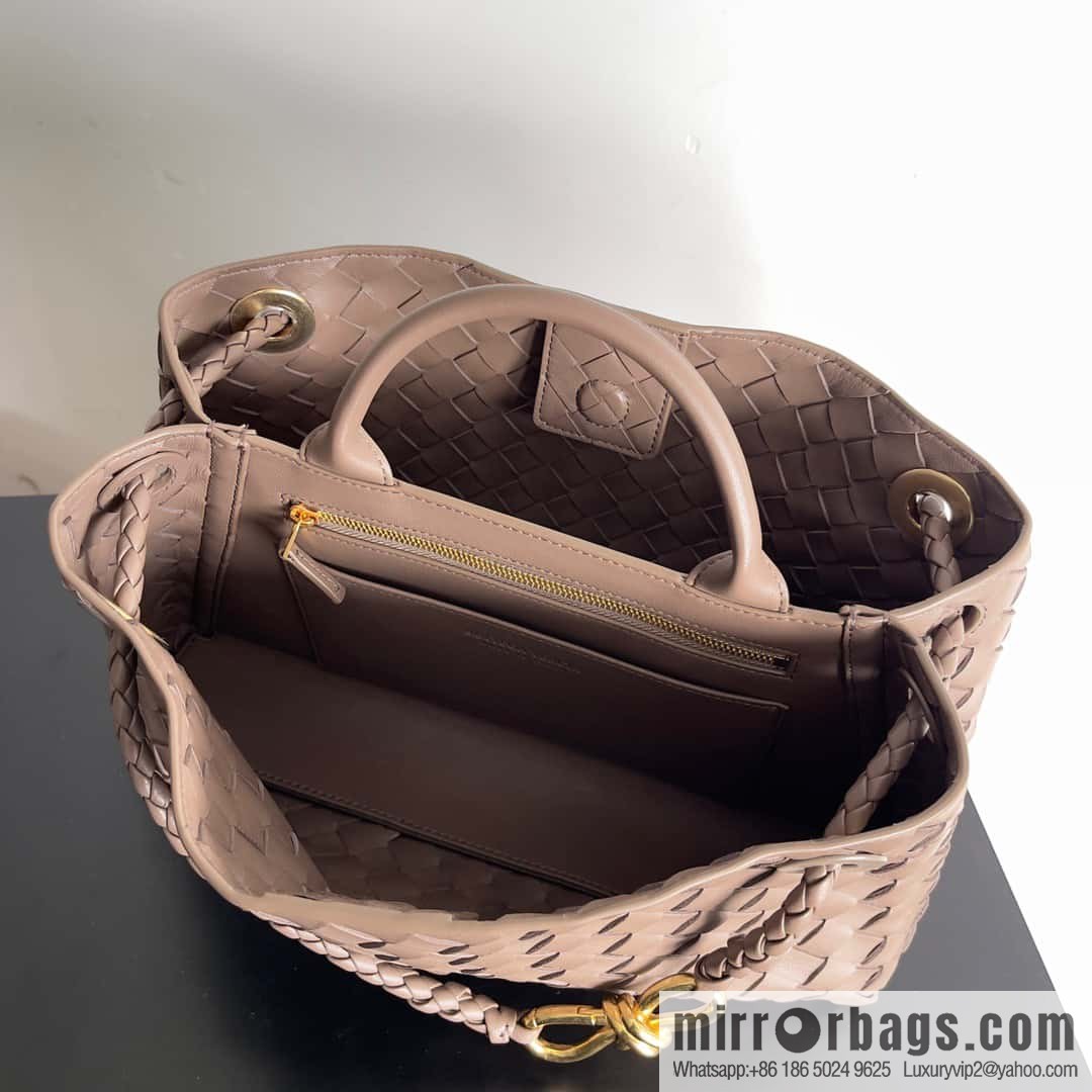 Bottega Veneta new horizontal Andiamond handbag, model number: 754990