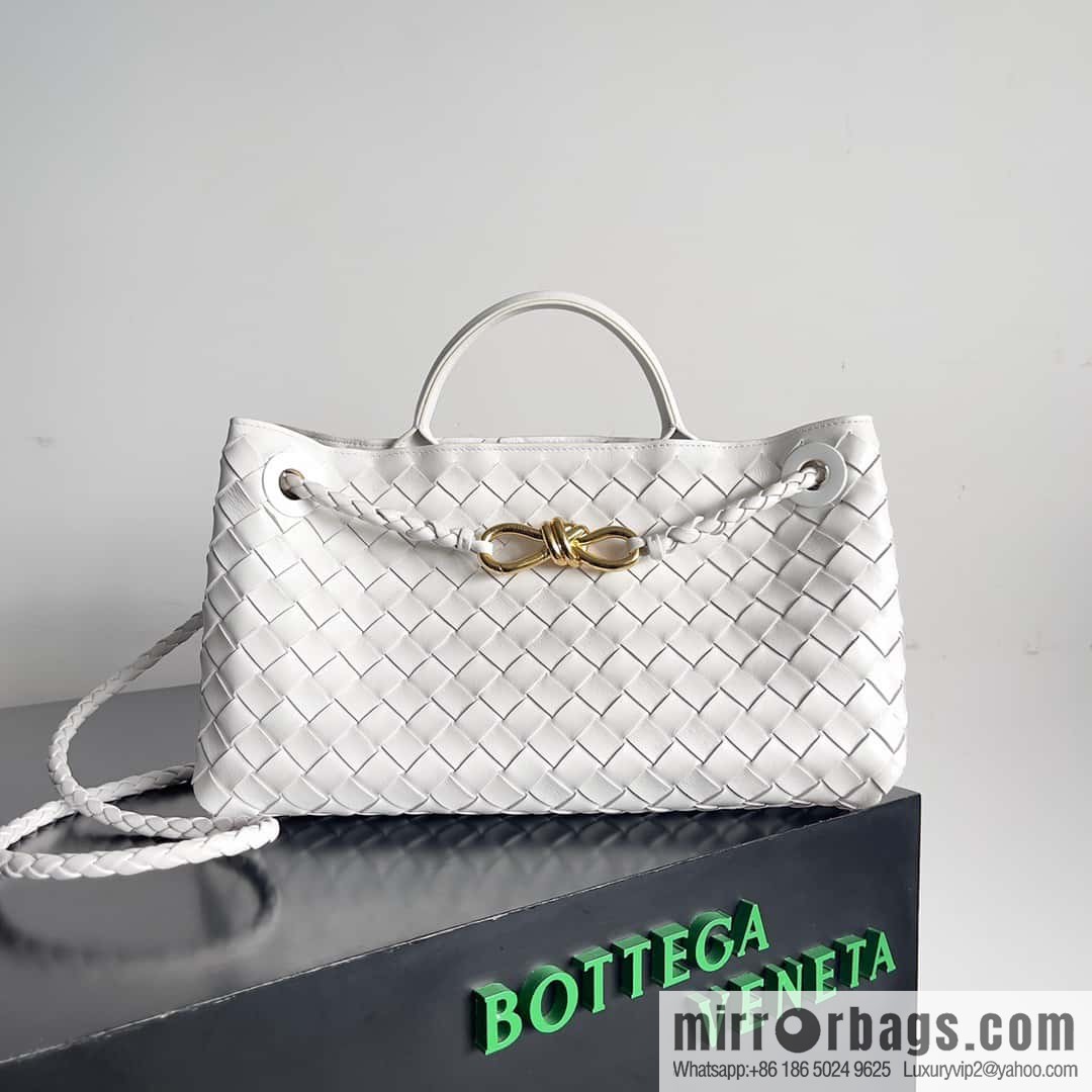 Bottega Veneta new horizontal Andiamond handbag, model number: 754990