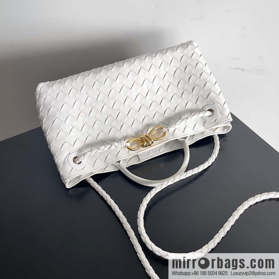 Bottega Veneta new horizontal Andiamond handbag, model number: 754990